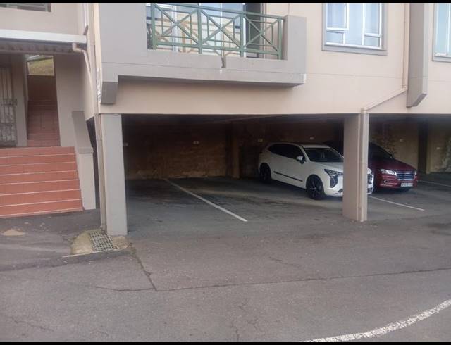 1 BEDROOM APARTMENT FOR SALE IN CARRINGTON HEIGHTS